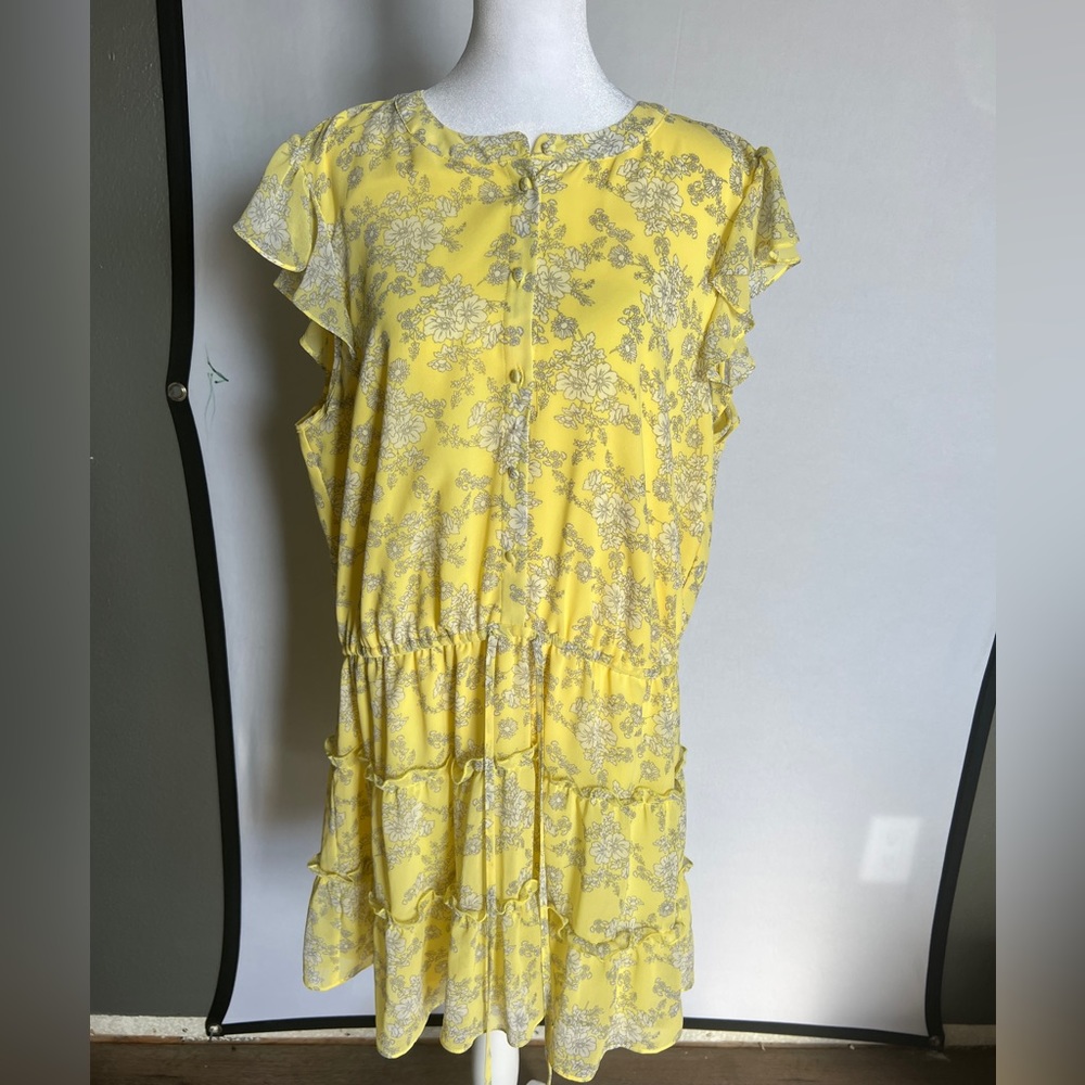 Cheerful sun dress no stains/no tears